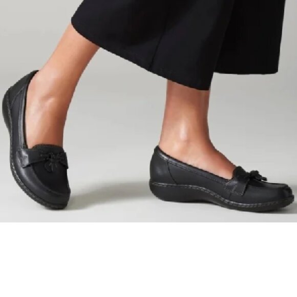 EUC Clarks Collection Ashland 15260 Leather bubble flat loafers (9 1/2W) jet bla - Picture 1 of 8